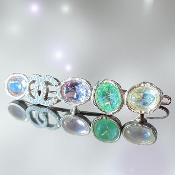 CHANEL Jeweled Hair Clip - Picture 1 of 6